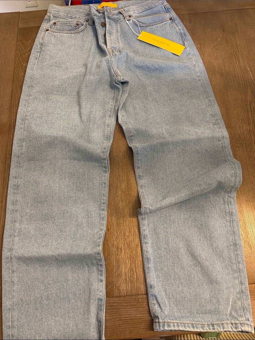 Men's Straight-Leg Light Blue Jeans